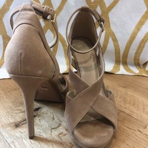 Size 6 almost new use one!